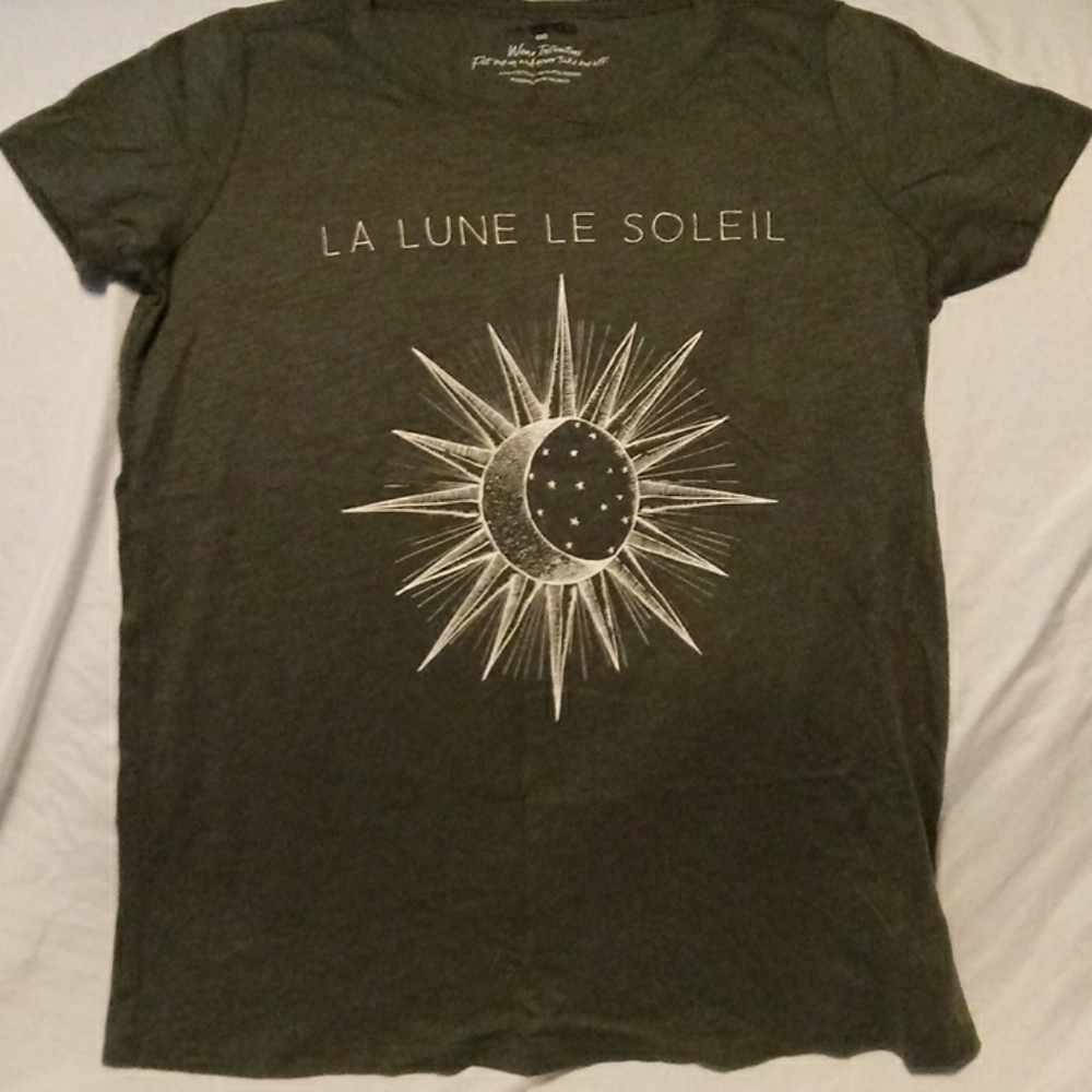 Torrid graphic t shirt